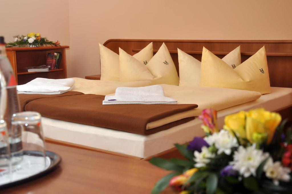 Rennsteighotel Herrnberger Hof Neuhaus am Rennweg Room photo